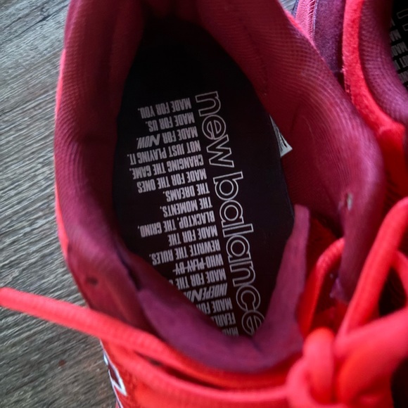 Red New Balance TWO WXY LOW mens size 7. Like new-perfect condition - Picture 5 of 7